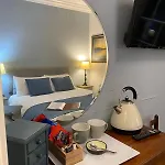 Hotel Haddock Hideaway At The Whiteley *