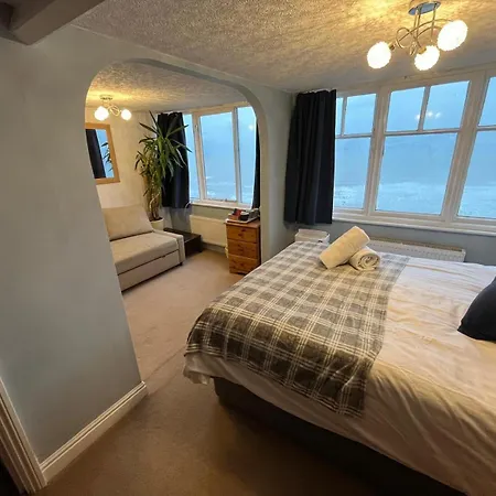 Haddock Hideaway At The Whiteley * Scarborough